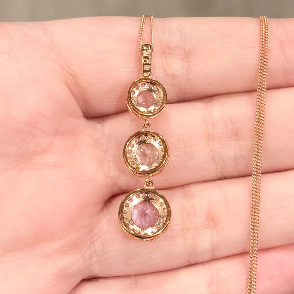 Elegant Gold and Pink Pendant Necklace - Picture 11 of 12